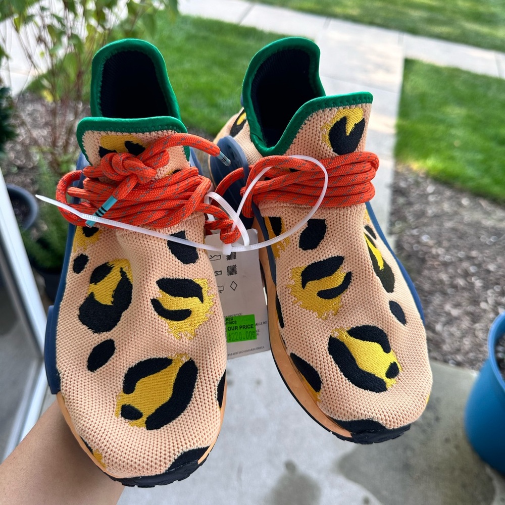 size 4 1/2, brand new.